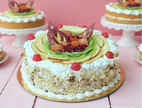 Fresh Fruit & Nuts Cake