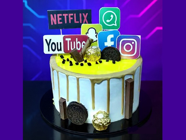 Social Media Addict Theme Cake