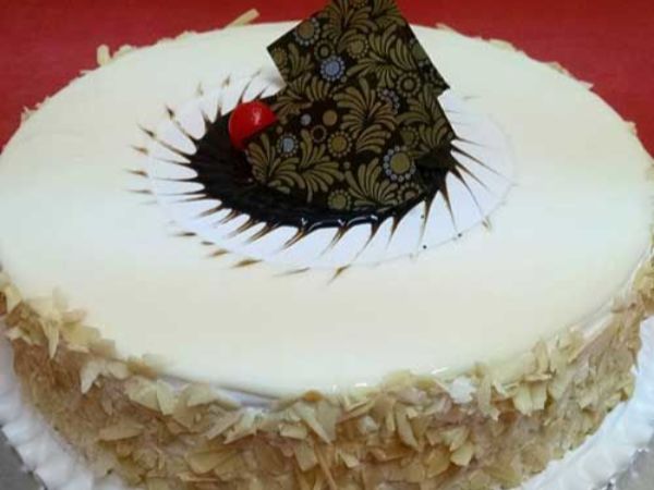 Almond Honeylicious Cake