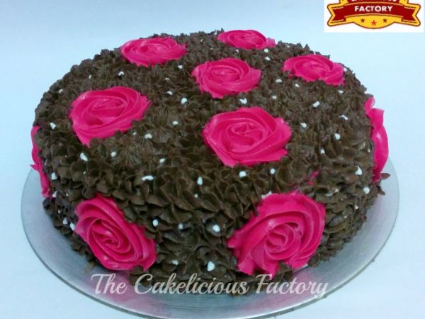 Choco Strawberry Cake