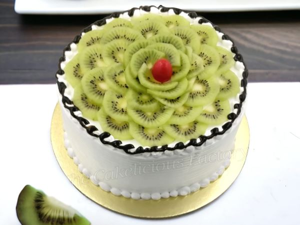 Kiwi Lavista Cake
