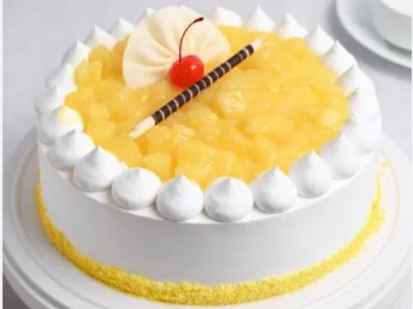 Premium Pineapple Cake