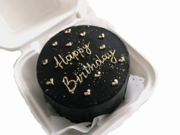 Bento Truffle Cake D9