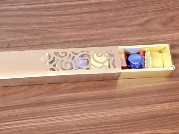 Gift Pack of 6 Assorted Chocolates - Brown