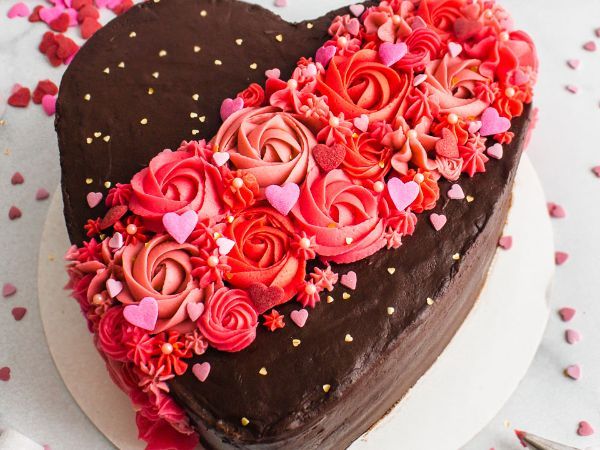 Love Theme Cake Design 4