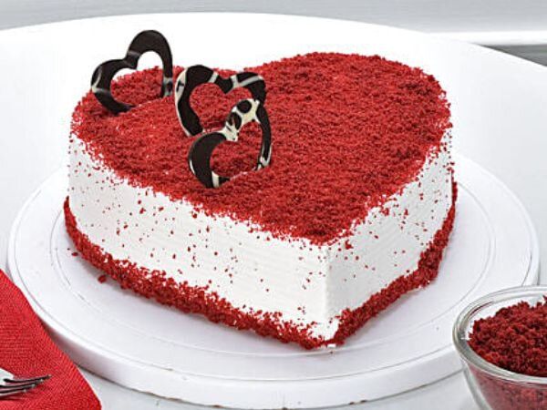 Red Velvet Love Cake Design 10