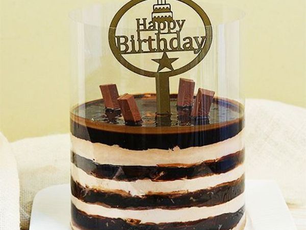 Pull Me Up Cake Design 1