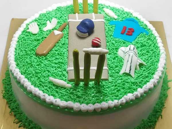 Cricket Theme Cake Design 1