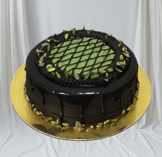 Viral Dubai Pista Kunafa Cake