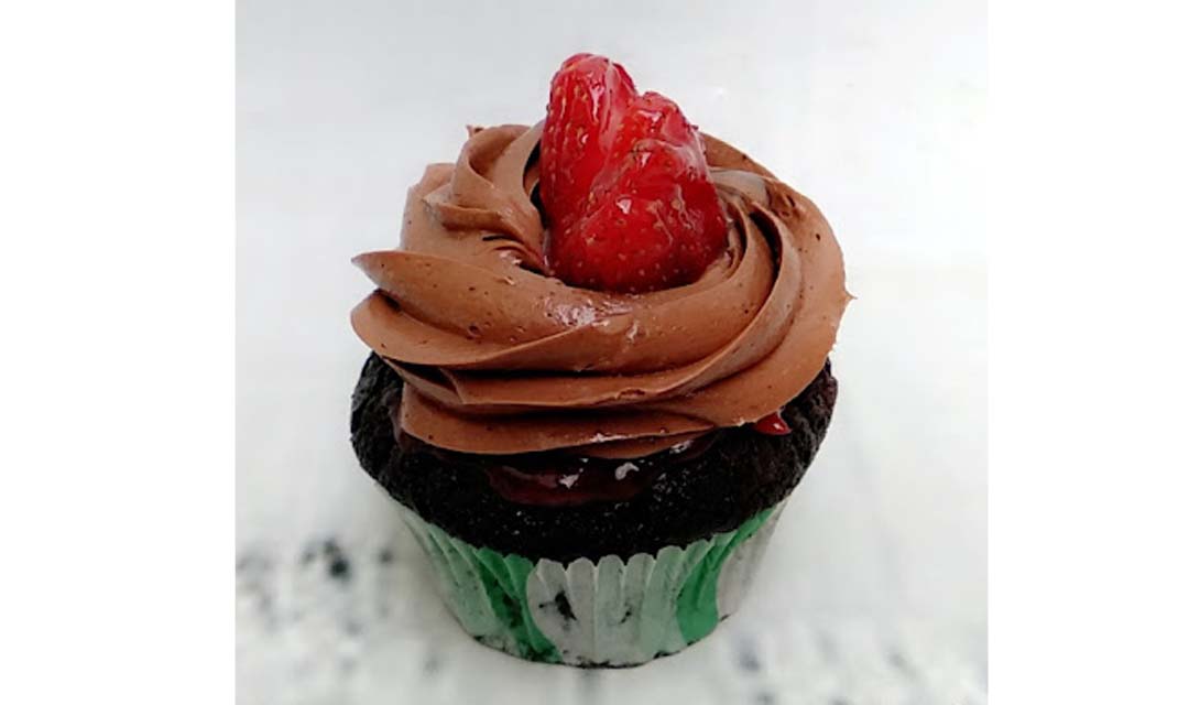 Strawberry Nutella Cupcake